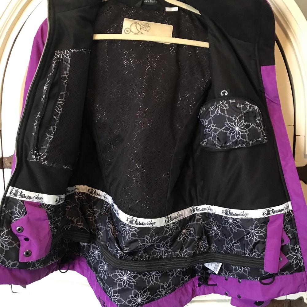 Like New!Body Glove Ski Jacket - image 4